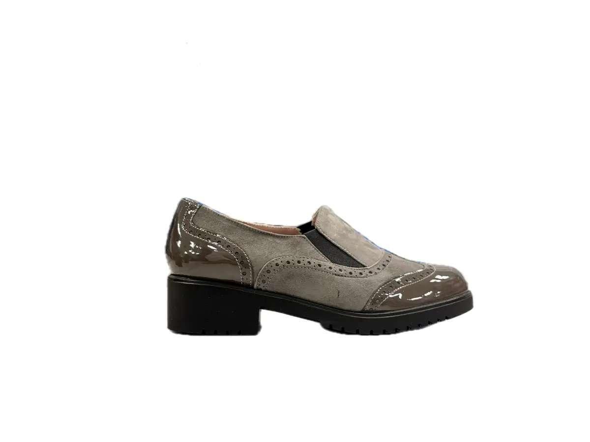 comfort Mocassino donna in tortora in pelle scamosciata e vernice - Image 4