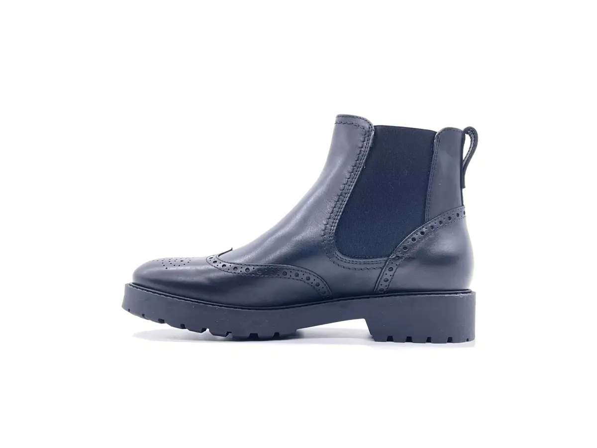 NeroGiardini Chelsea boots donna pelle nera fondo carrarmato - Image 5