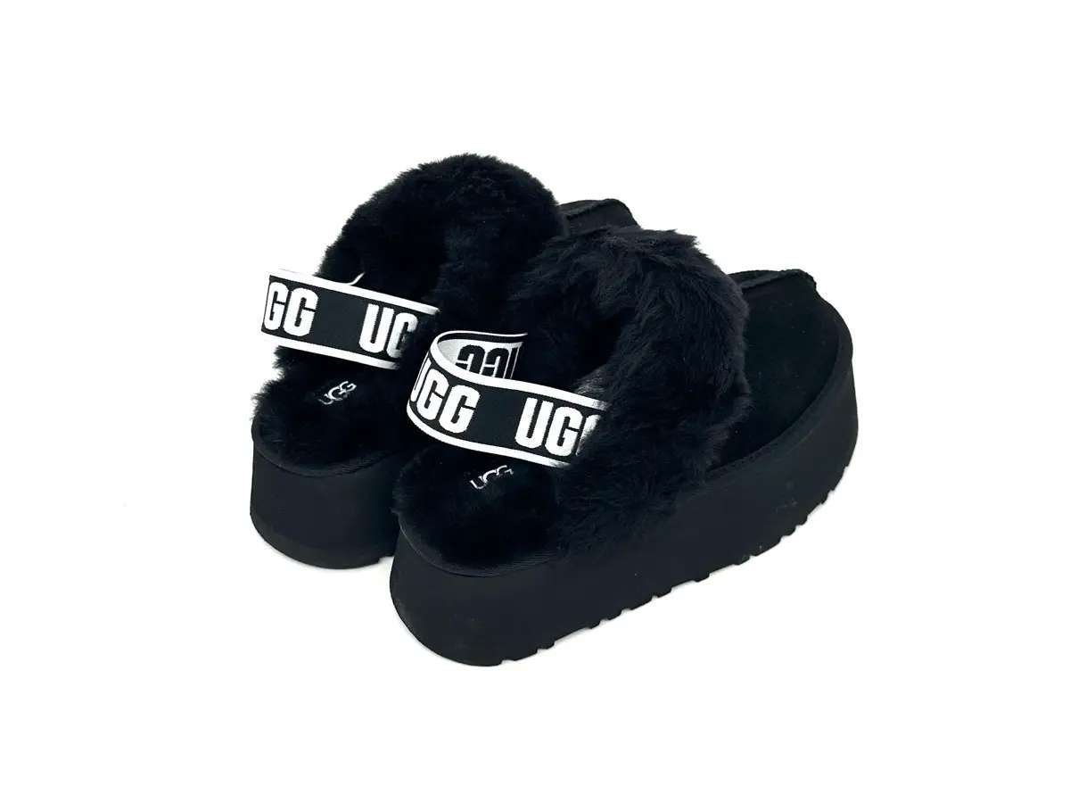 UGG ciabatte donna scamosciate nere foderate lana cinturino logo UGG - Image 3