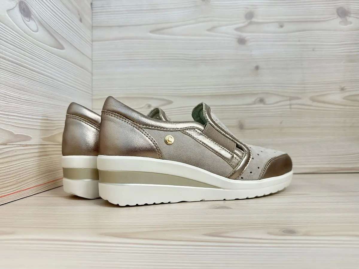 Cinzia Soft scarpa donna pelle beige traforata zeppa leggera comfort - Image 2