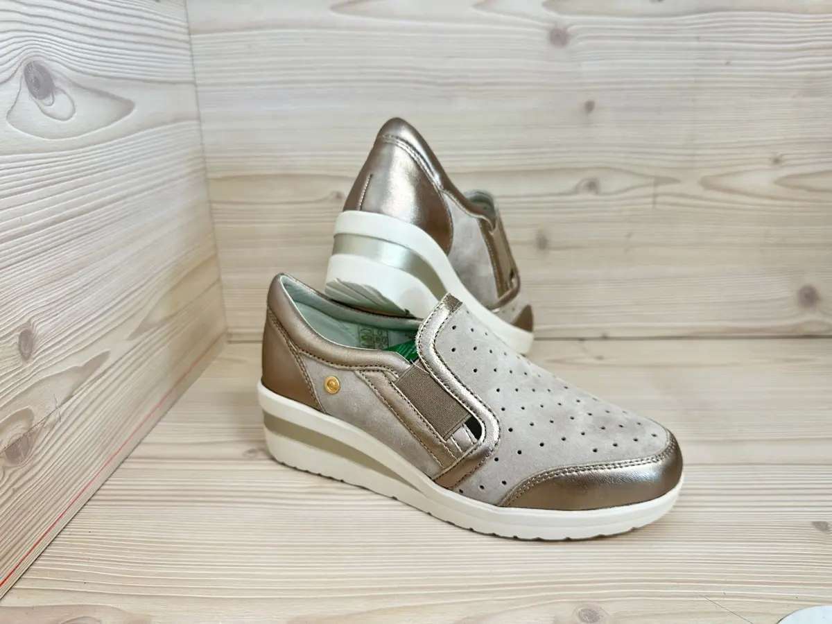 Cinzia Soft scarpa donna pelle beige traforata zeppa leggera comfort - Image 6