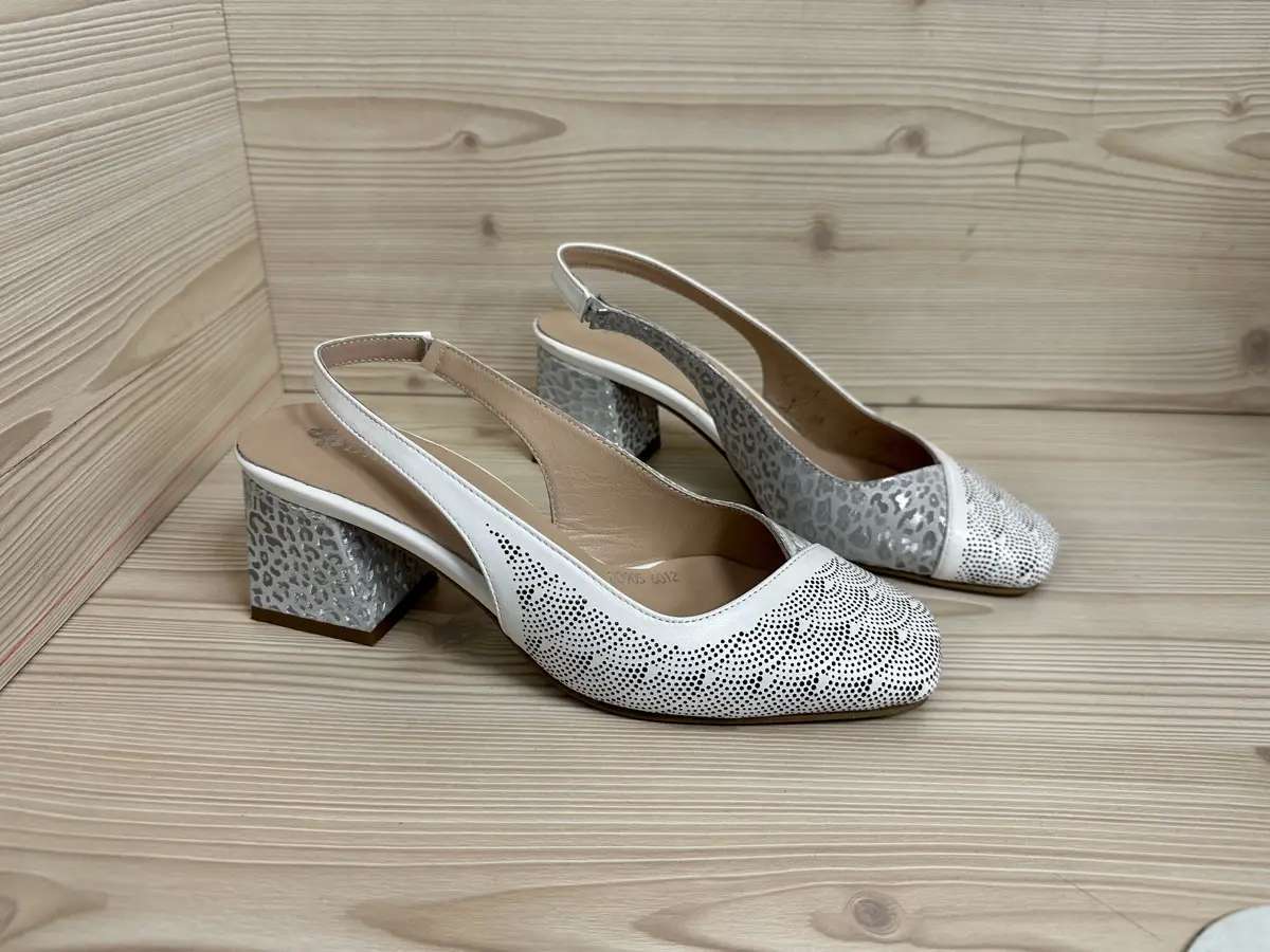 Daphne slingback donna pelle bianca traforata con tacco largo elegante - Image 4